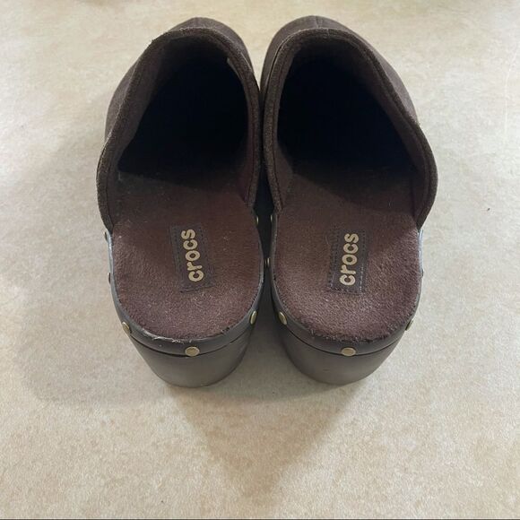 Women’s Crocs cobbler stud clog brown suede shoes size 10 slip on - Picture 4 of 7